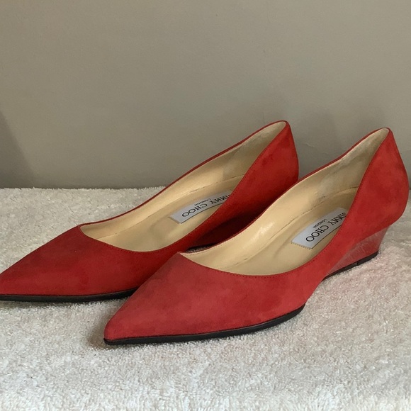 Jimmy Choo Red Suede Flats with a Pointed Toe (EU 36.5 /US 6.5) - Picture 3 of 6